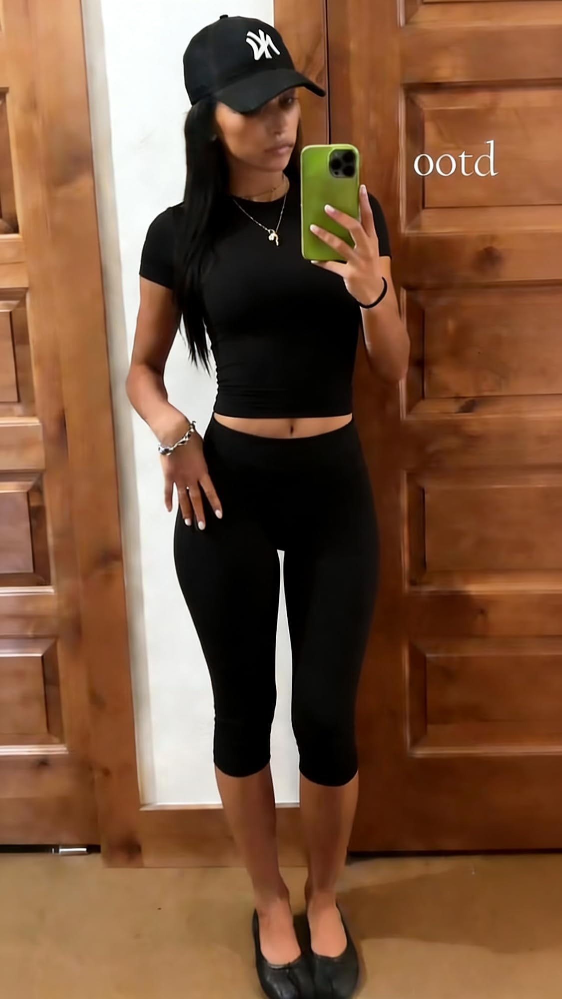 Sleek & Chic Capri Set